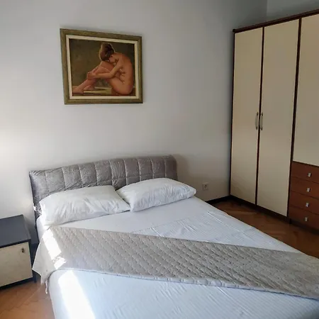 Gala Apartment