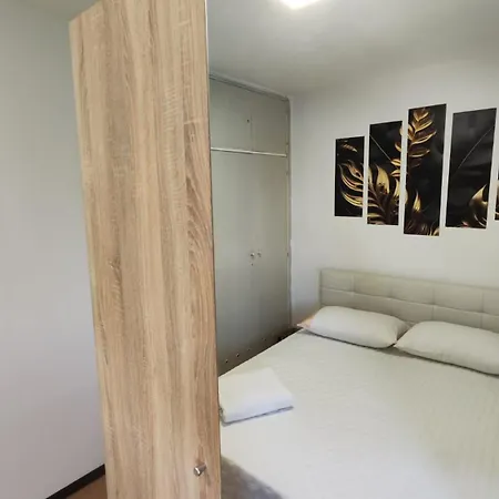 Apartament Gala With Free Parking Near Old Town