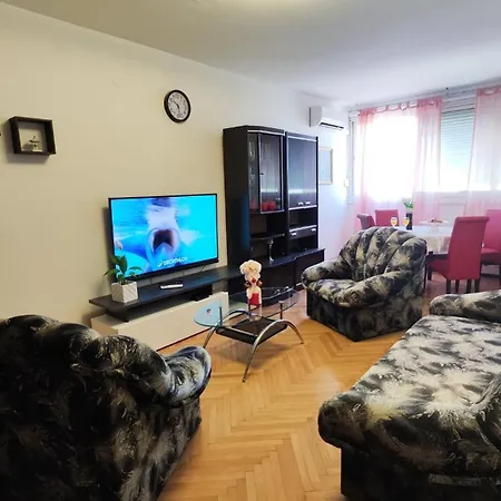 Gala With Free Parking Near Old Town Apartament *