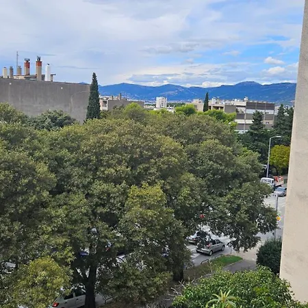 Gala With Free Parking Near Old Town * Split